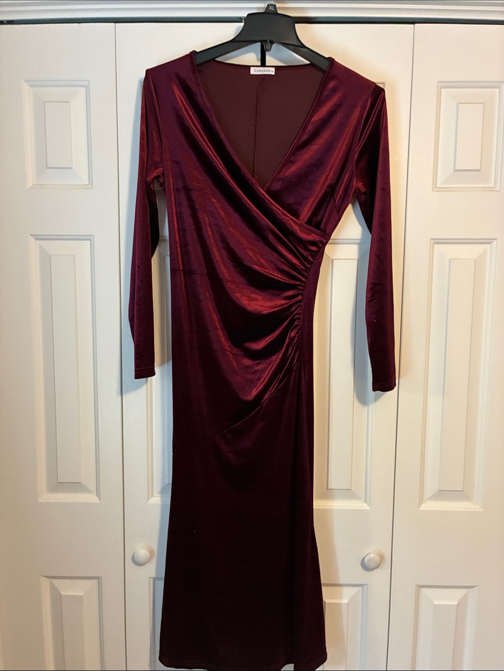 Chic Long Sleeve Burgundy Midi Dress